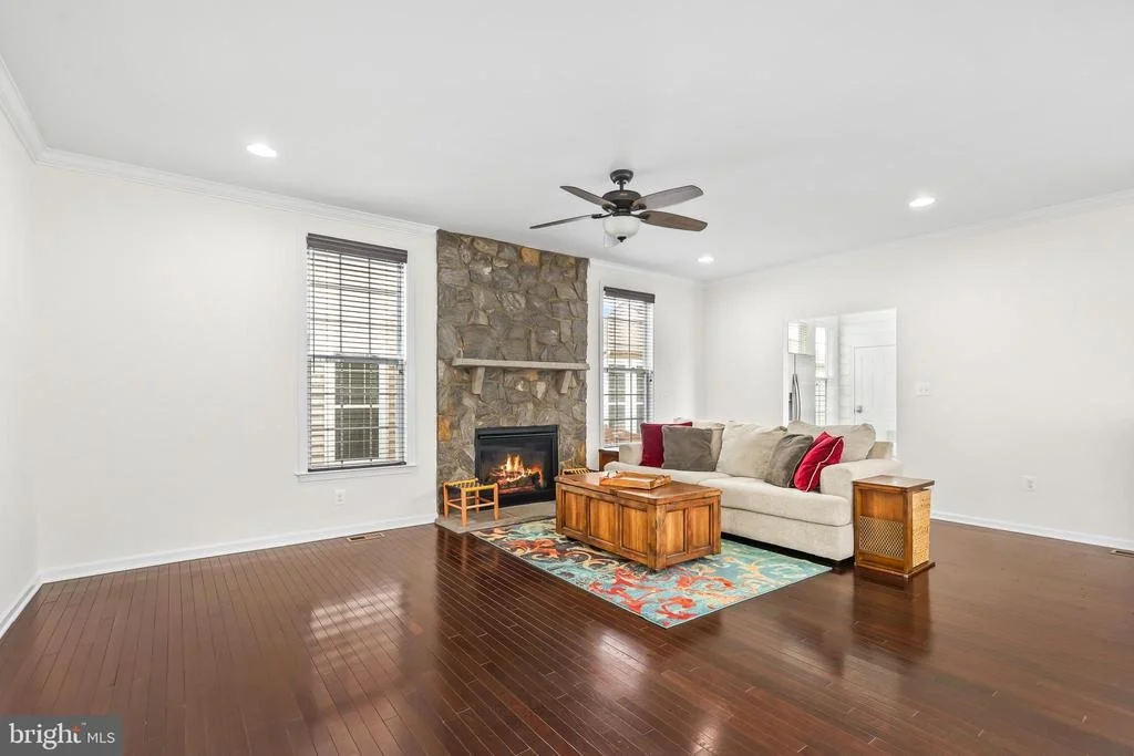 Photo of 43245 BARNSTEAD DRIVE