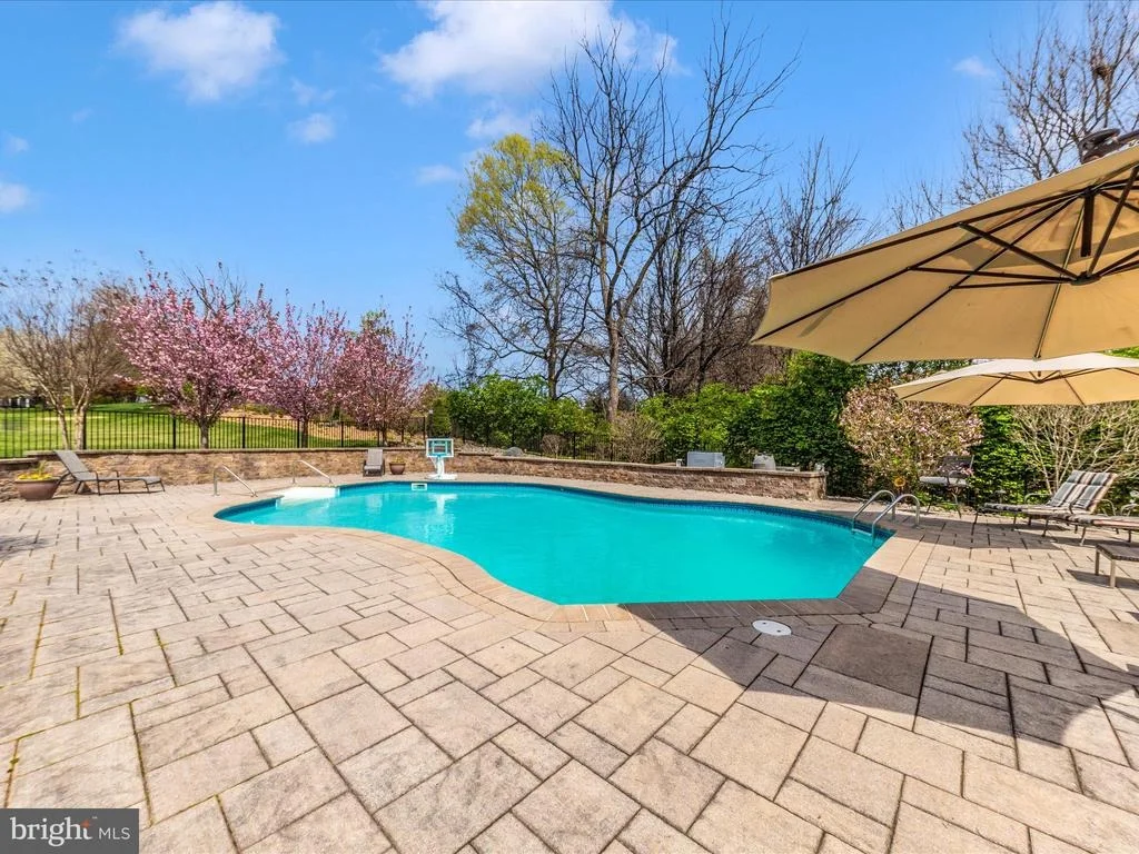 Photo of 15 HOFFMAN DRIVE