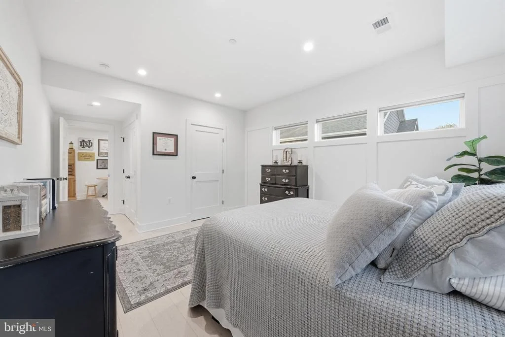 Photo of 1422 HOWARD ROAD
