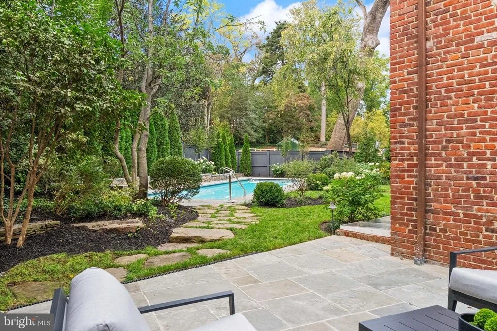 Photo of 3525 SPRINGLAND LANE NW