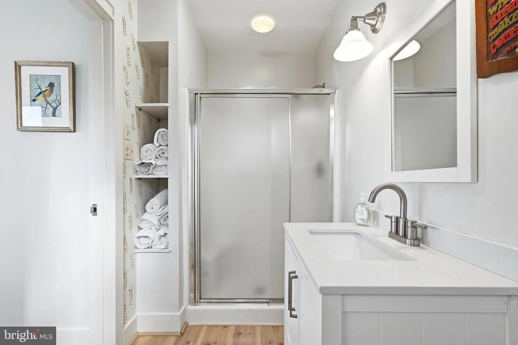 Photo of 5424 BEACH DRIVE