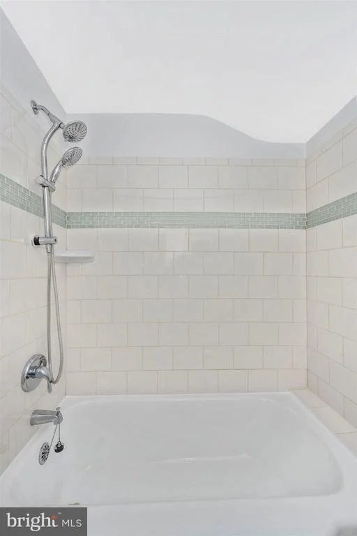 Photo of 1101 ROSWELL DRIVE