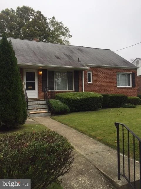 Photo of 513 GILMOURE DRIVE