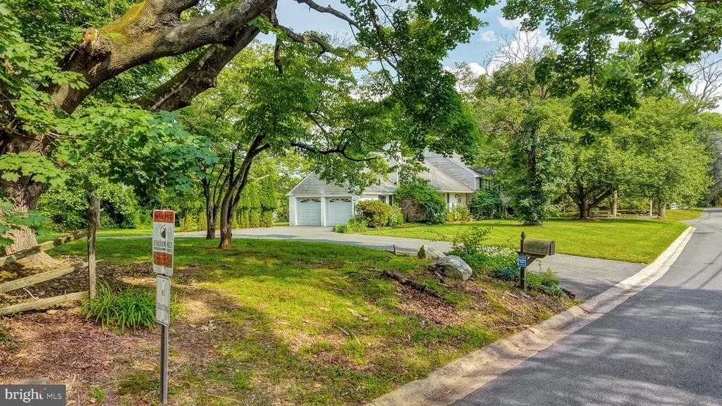 Photo of 102 MERIDEN DRIVE