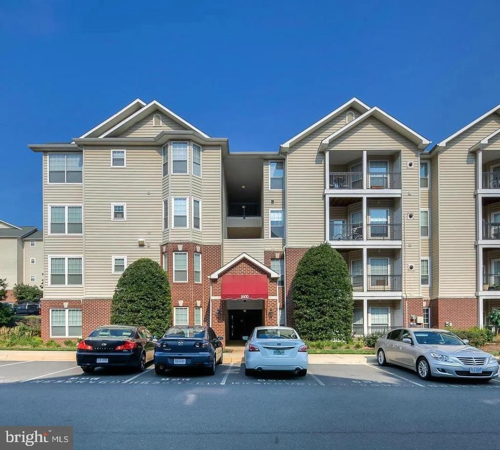 Photo of Unit 2204 at 1600 SPRING GATE DRIVE