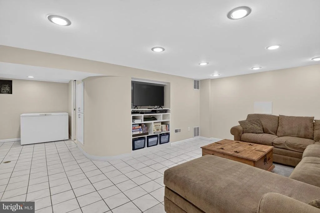Photo of 9701 LAWNDALE DRIVE