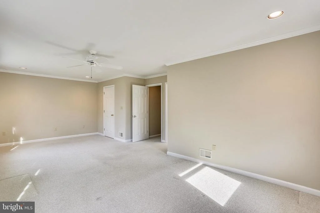 Photo of 19005 PLUMMER DRIVE