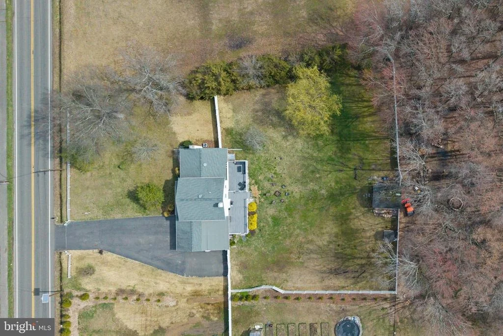 Photo of 115 EDGEBROOK ROAD