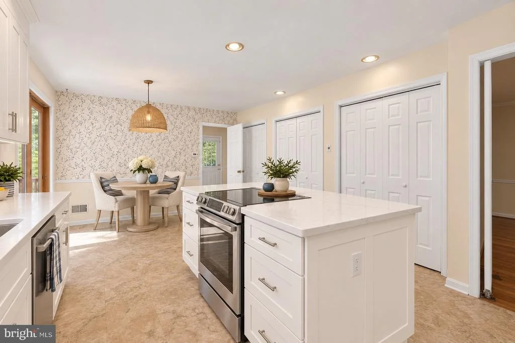 Photo of 10 CHILTON ROAD