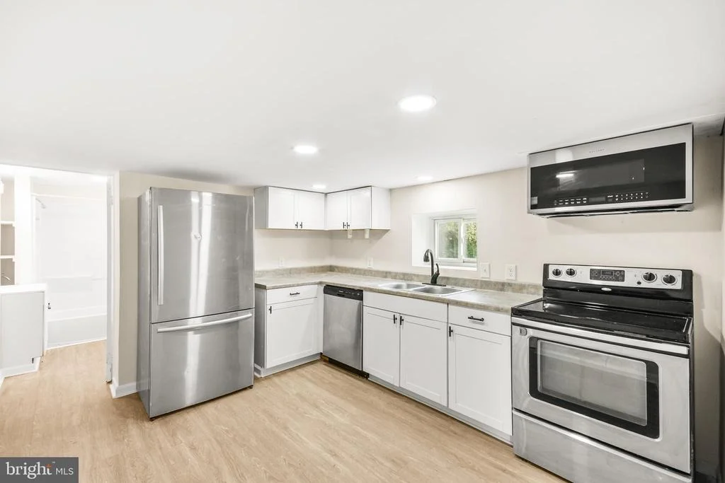 Photo of 18003 DAVIS LANE