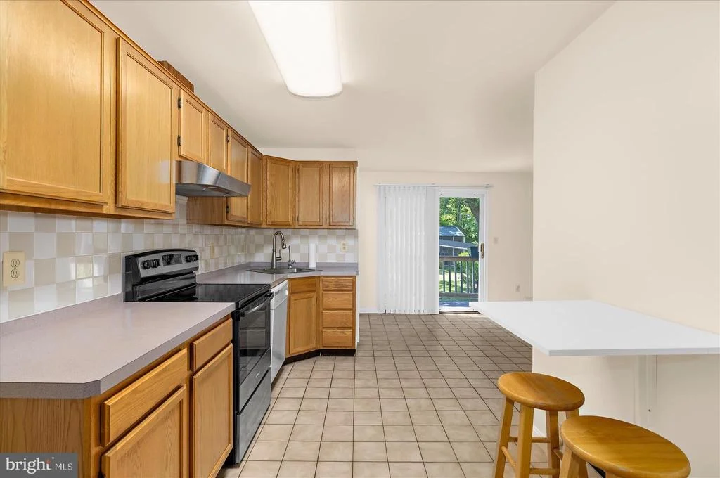 Photo of 8517 NEW CUT ROAD