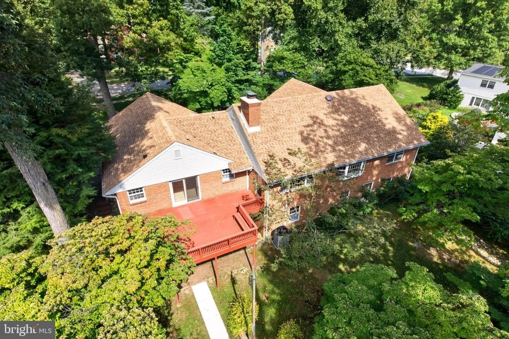 Photo of 10 CHILTON ROAD