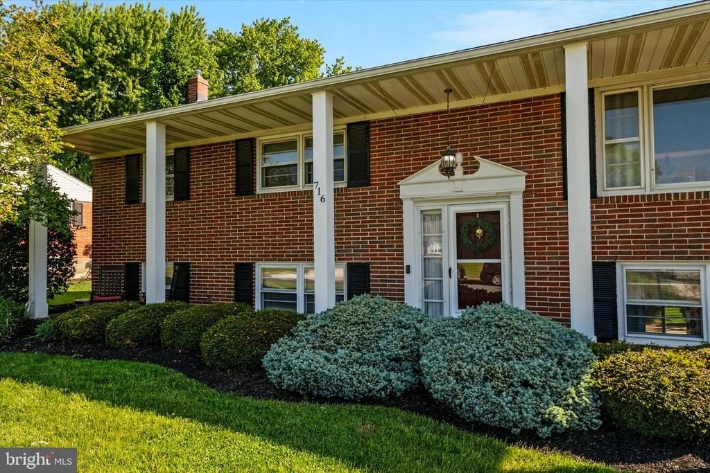 Photo of 716 FLINTLOCK DRIVE