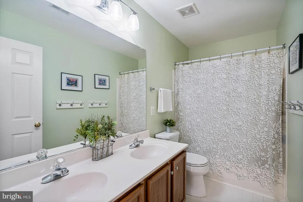 Photo of 20907 GARDENGATE CIRCLE