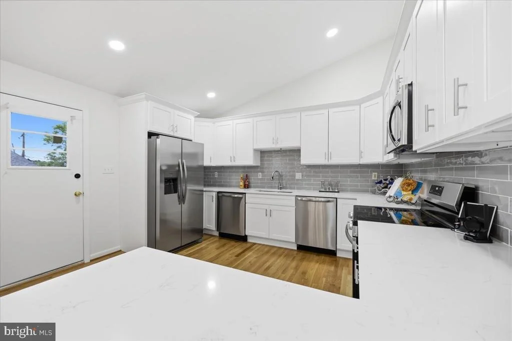 Photo of 1105 LAMBERTON DRIVE
