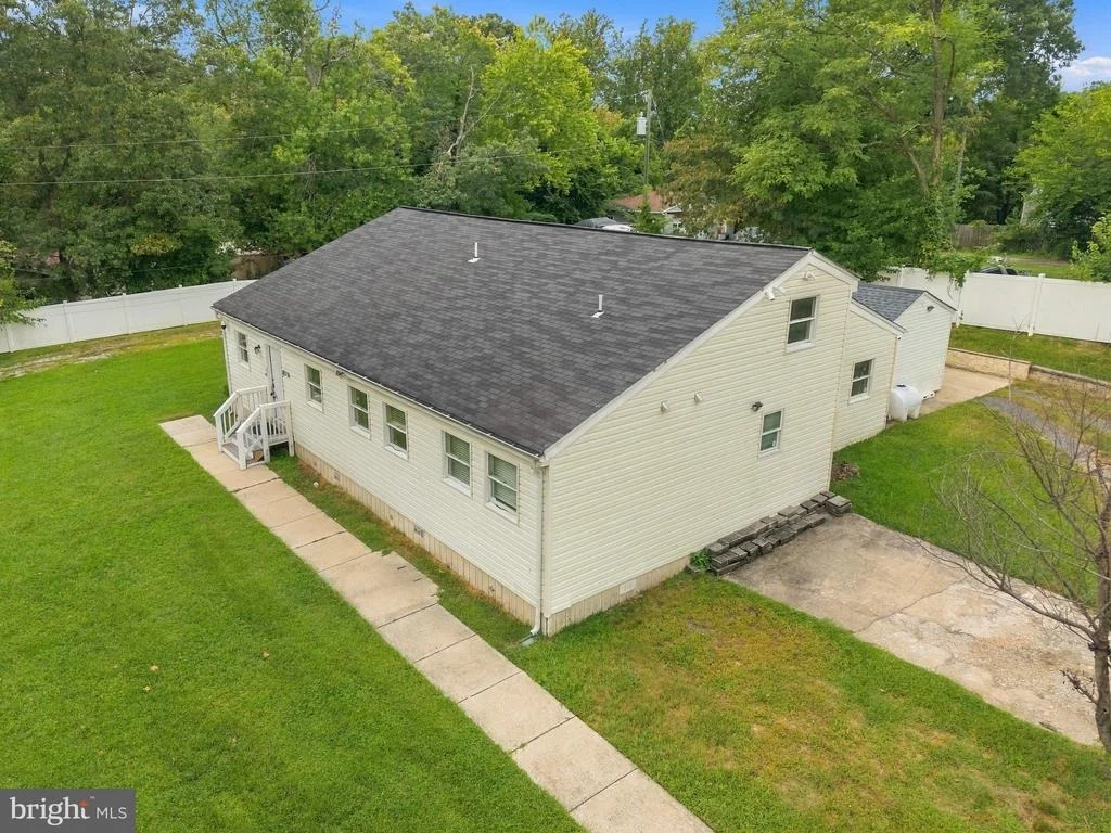 Photo of 8200 LEGION DRIVE