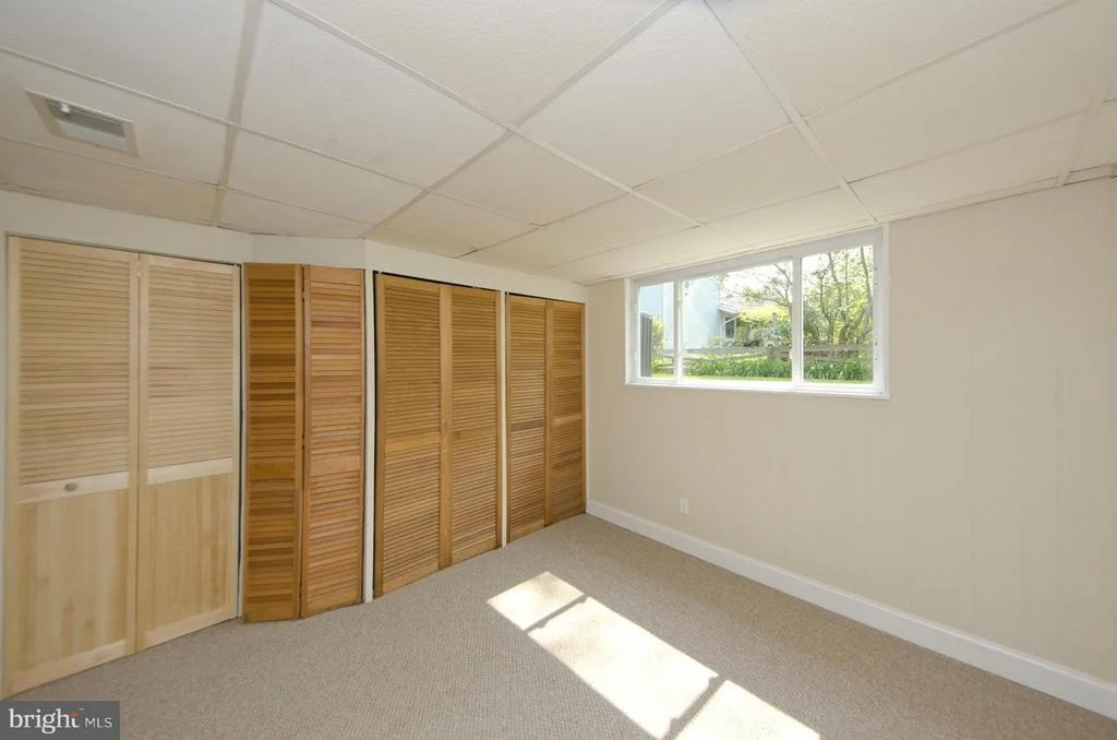 Photo of 6631 IVY HILL DRIVE