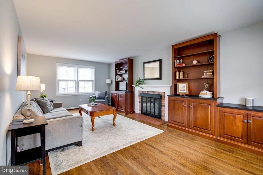 Photo of 6810 HUNTSMAN BOULEVARD