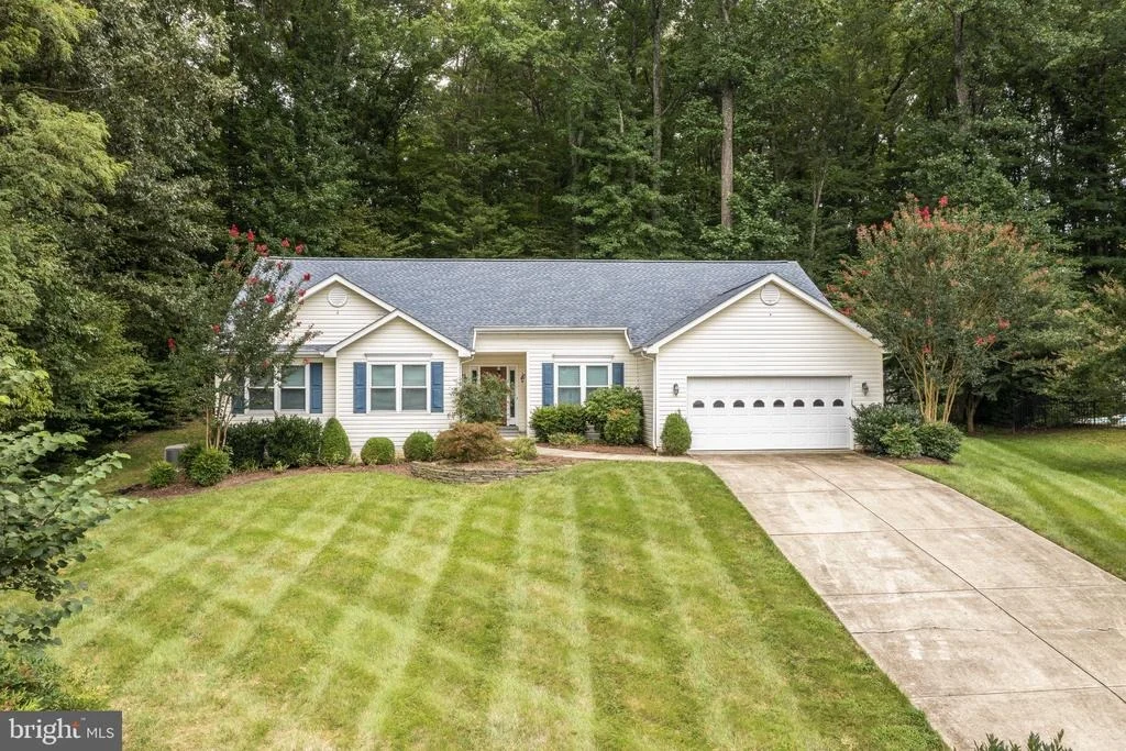 Photo of 8095 SETTLE COURT