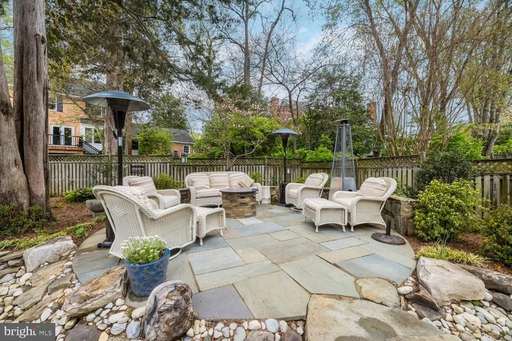 Photo of 1205 SUFFIELD DRIVE