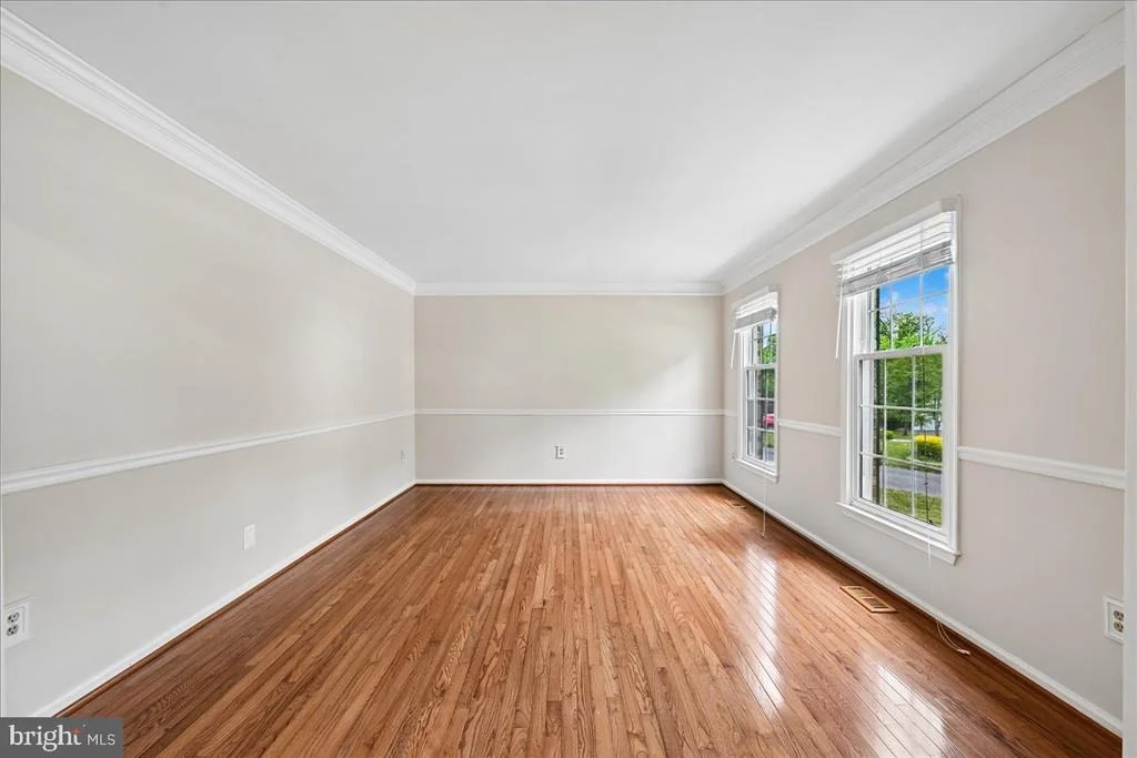 Photo of 7592 RUXTON DRIVE