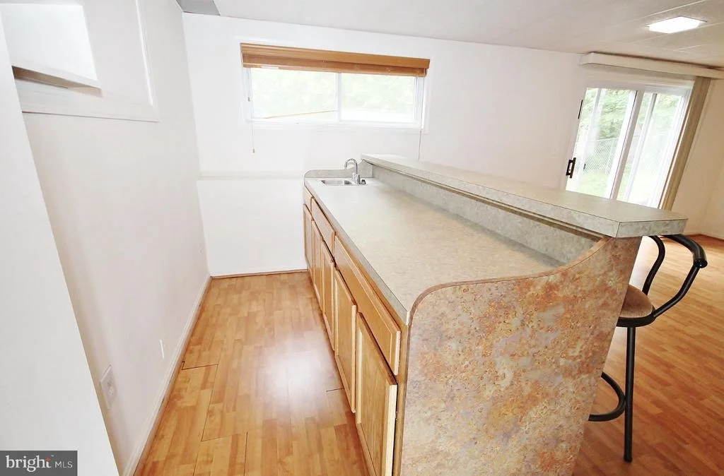 Photo of 5504 INVERCHAPEL ROAD