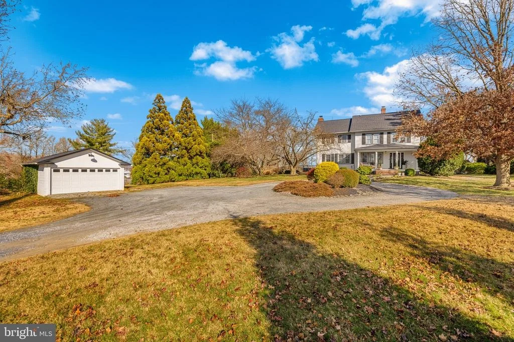Photo of 1138 MAYO ROAD