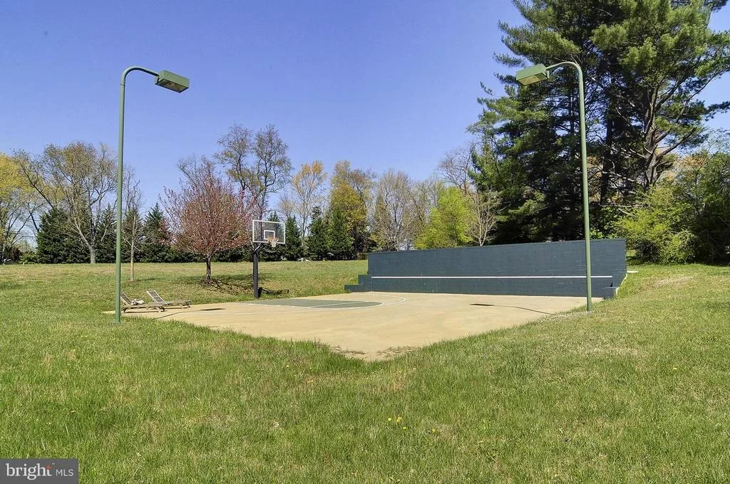 Photo of 330 SPRINGBROOK DRIVE