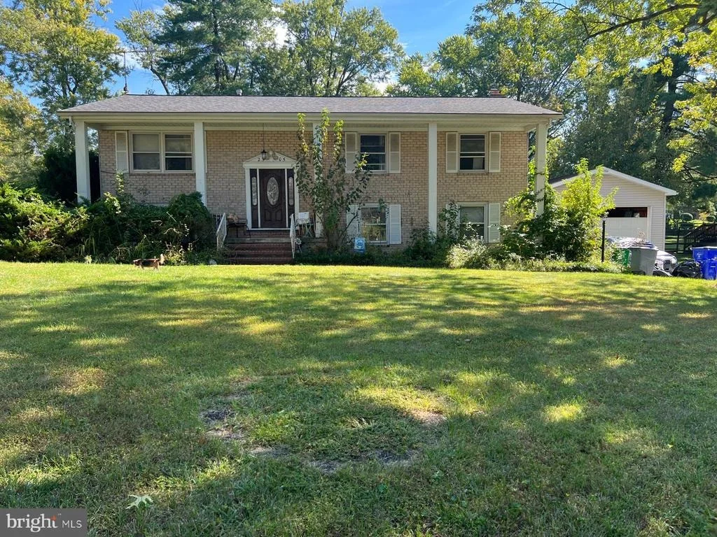 Photo of 2505 JONATHAN ROAD