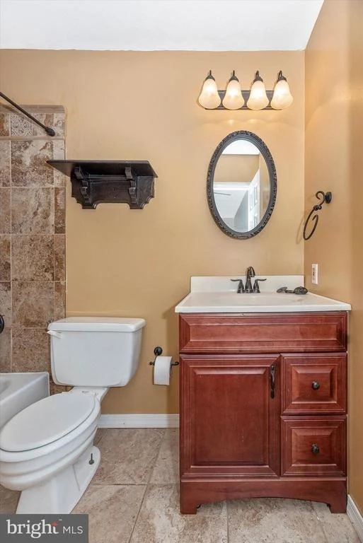 Photo of 484 HILLCREST DRIVE