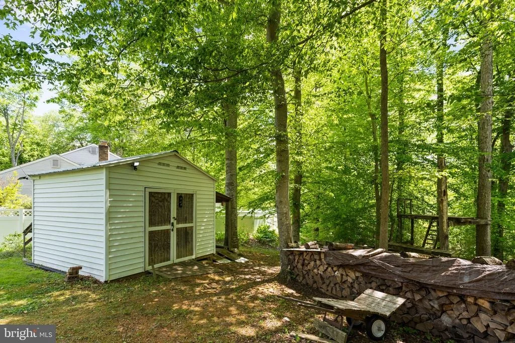 Photo of 11913 FALLING CREEK DRIVE