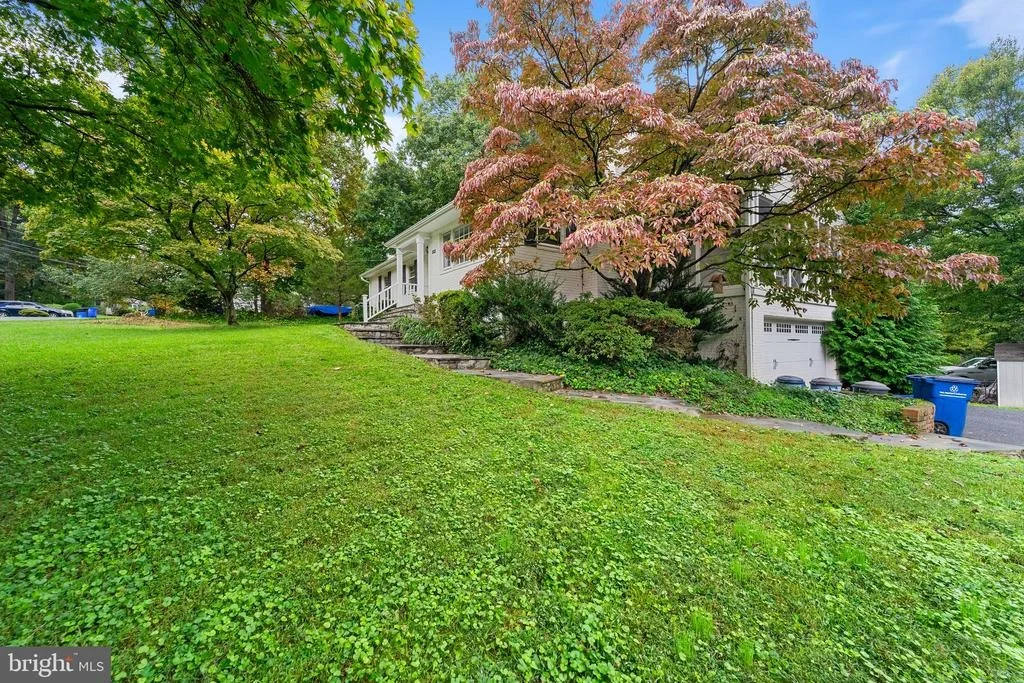 Photo of 10610 KINLOCH ROAD