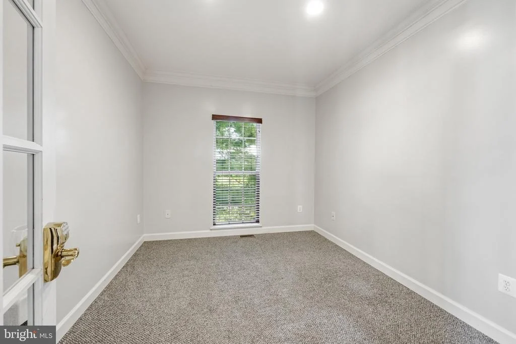 Photo of 2148 CHESTNUT LANE