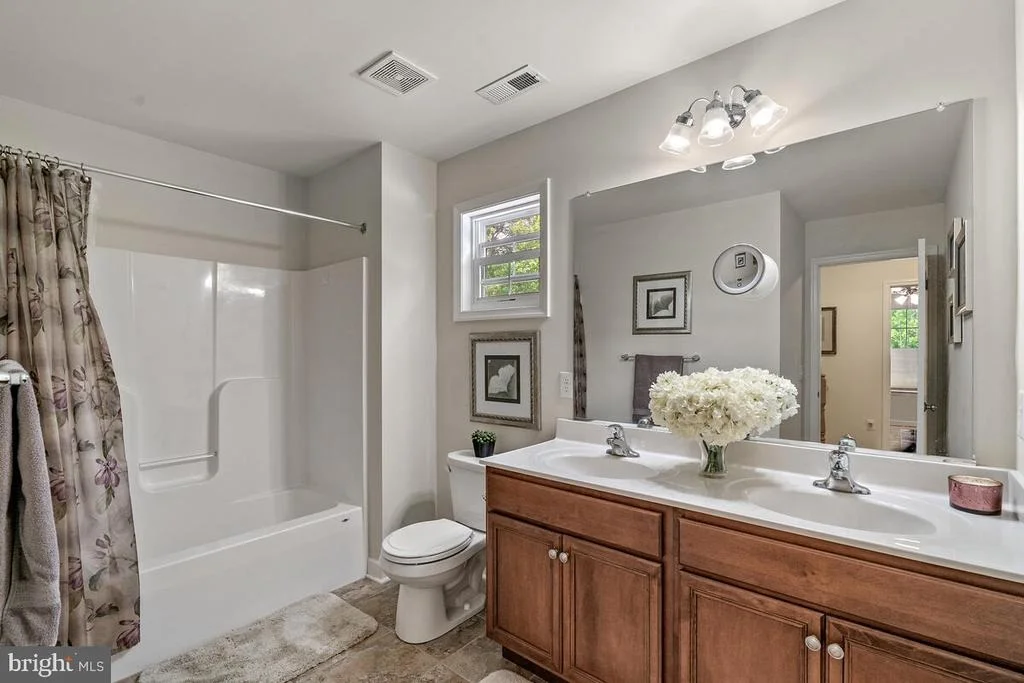 Photo of 305 GENESIS WAY
