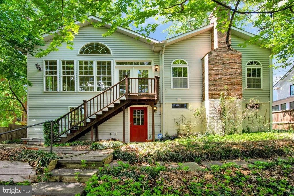 Photo of 8929 COLESVILLE ROAD