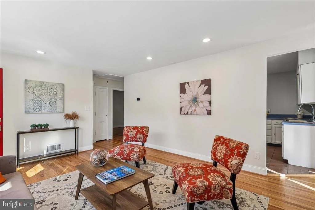 Photo of 1501 CREST ROAD