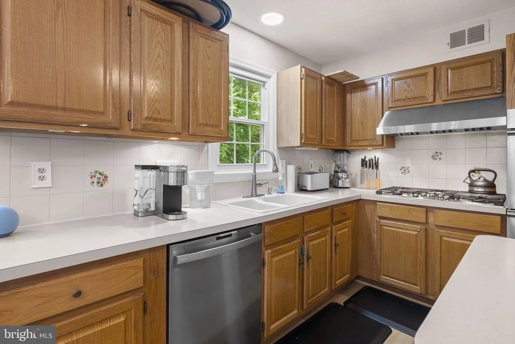 Photo of 14021 HEATHERSTONE DRIVE