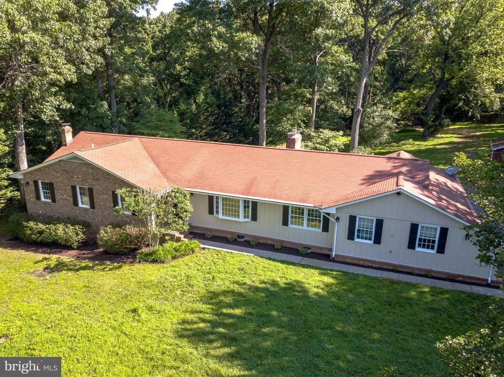 Photo of 2521 JONES ROAD