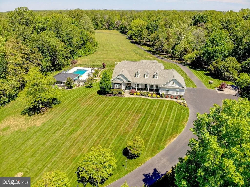 Photo of 2393 GARRITY ROAD