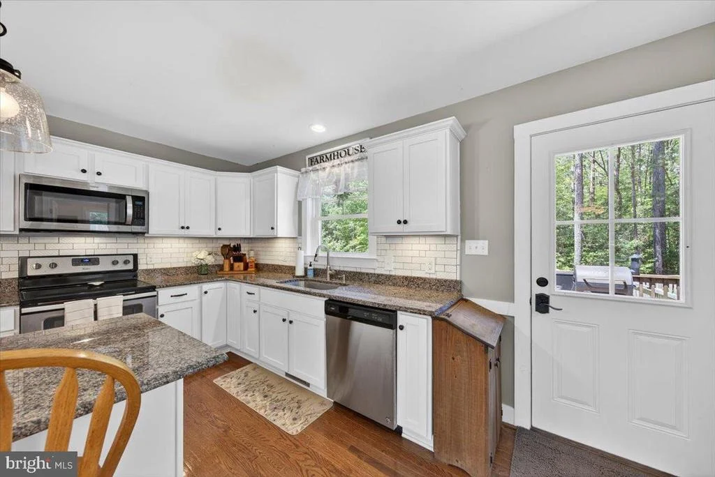 Photo of 844 MANCHESTER ROAD