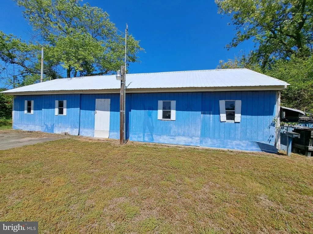 Photo of 6706 WHITELEY ROAD