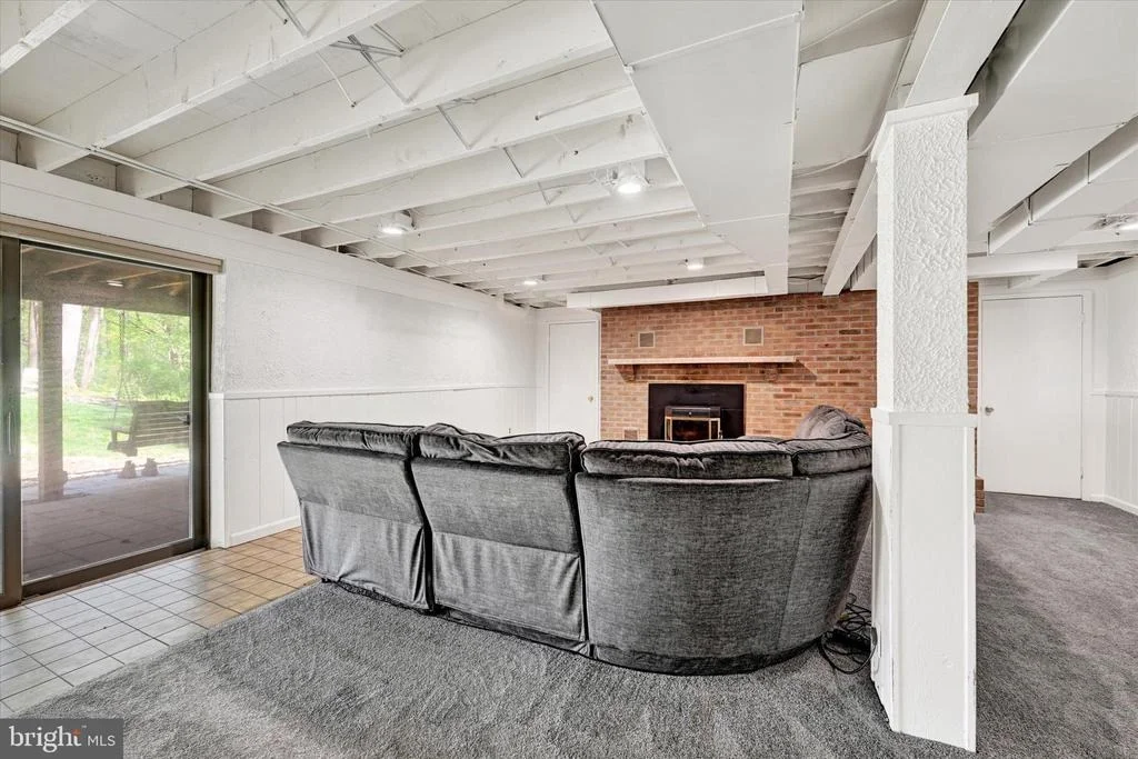 Photo of 6 DREW COURT