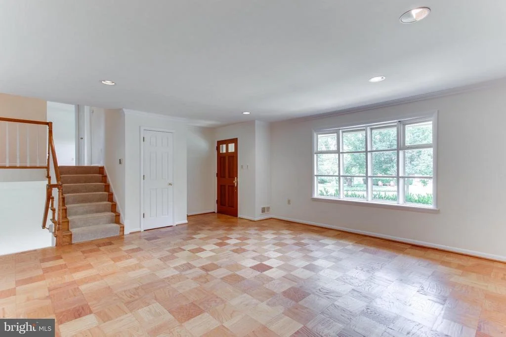 Photo of 7007 BRIGHT AVENUE
