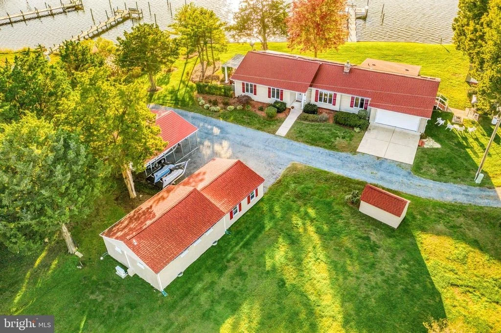Photo of 16185 BRADBURN LANE