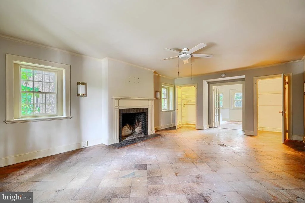Photo of 15 W COLD SPRING LANE