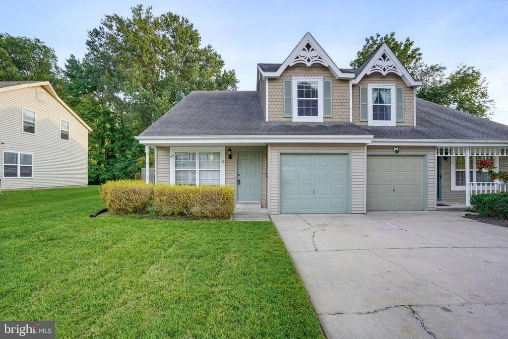 Photo of 19 HEATHERFIELD WAY