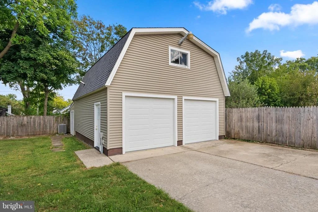 Photo of 12707 HOLDRIDGE ROAD