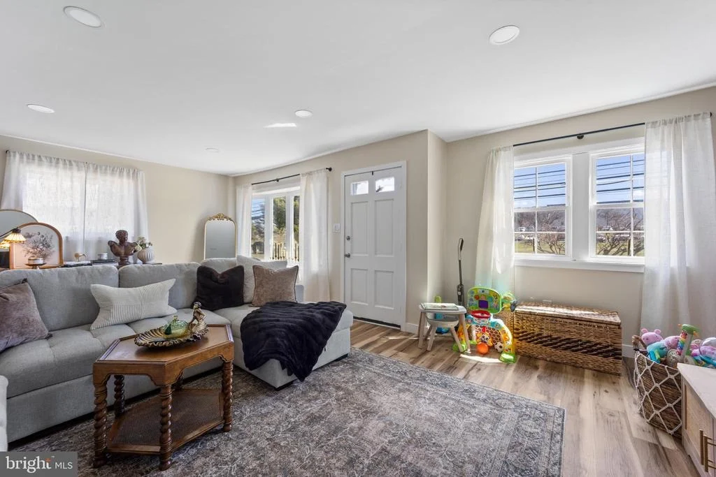 Photo of 1012 MEARNS ROAD