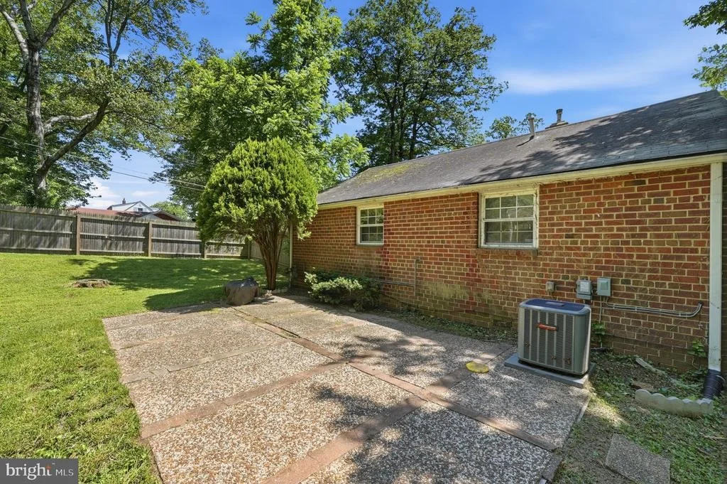 Photo of 2911 WEISMAN ROAD