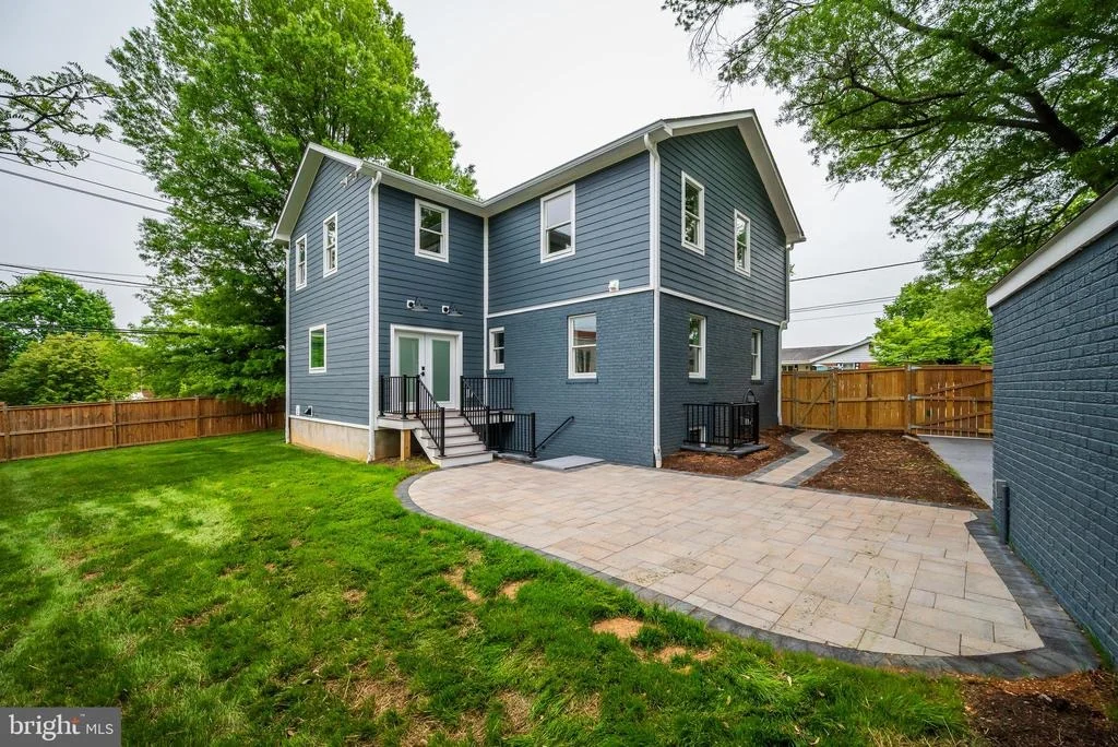Photo of 601 RAY DRIVE